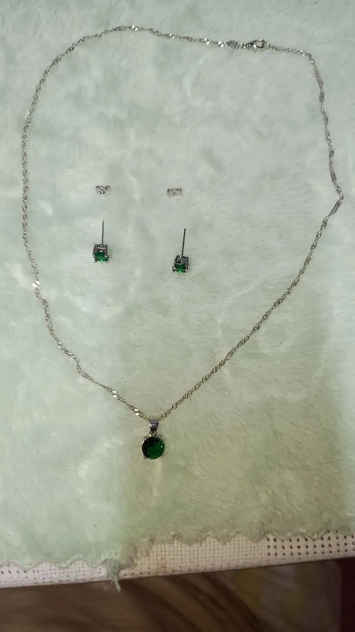 Kit de brincos e colar de Prata 925