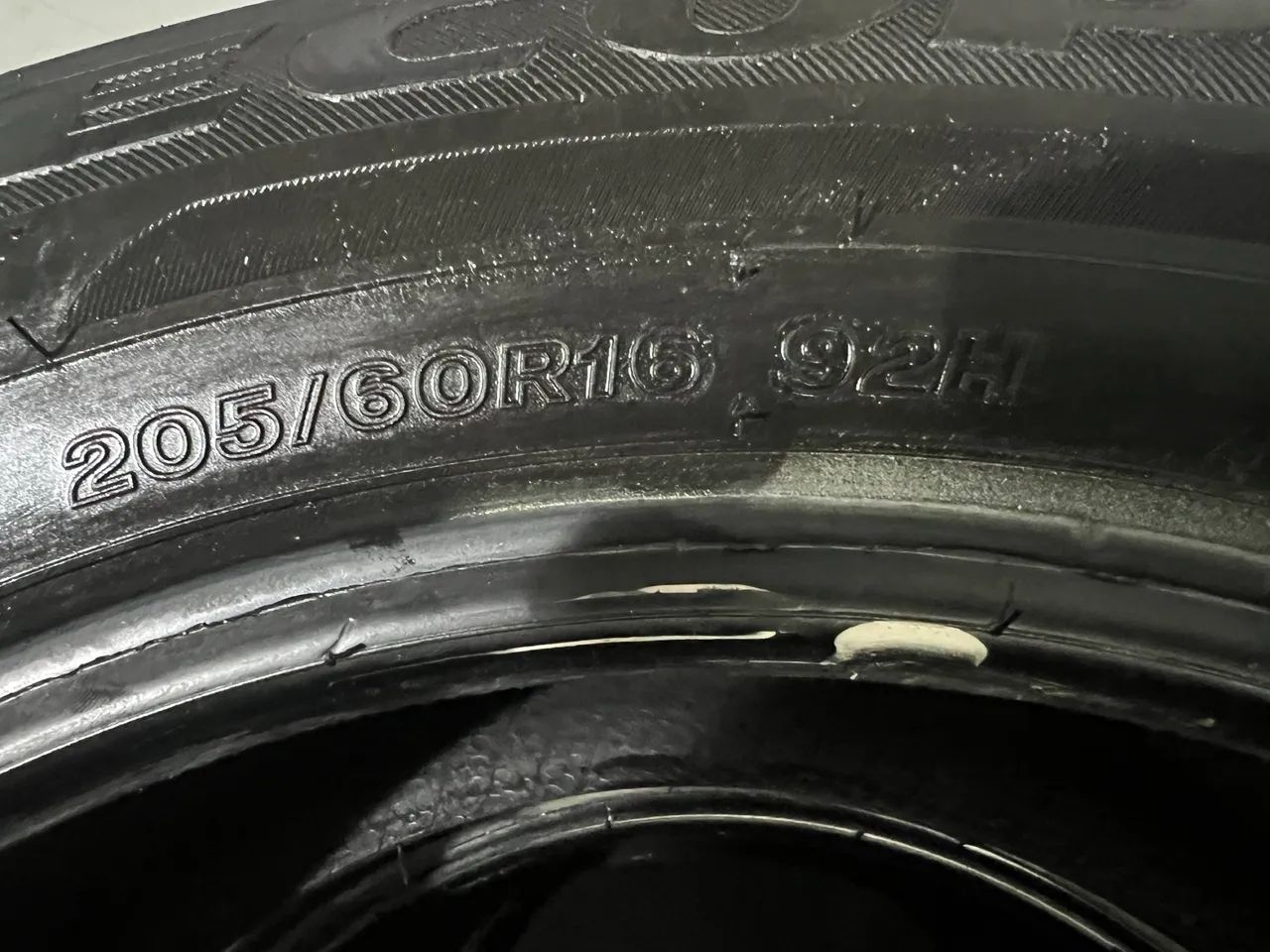 【中古】 地理 Pneu 205/60 R16 - Ferramentas de Construção - Setor Oeste (Gama