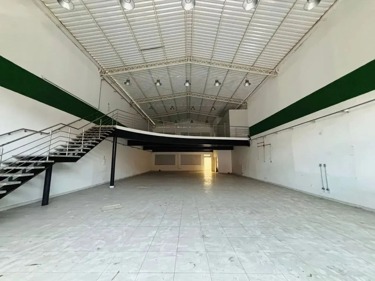 salão com mezanino - Foto 12