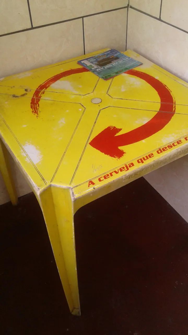 vendo mesa  de plastico usada - Foto 2