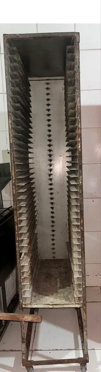 ARMÁRIO PARA PIZZA