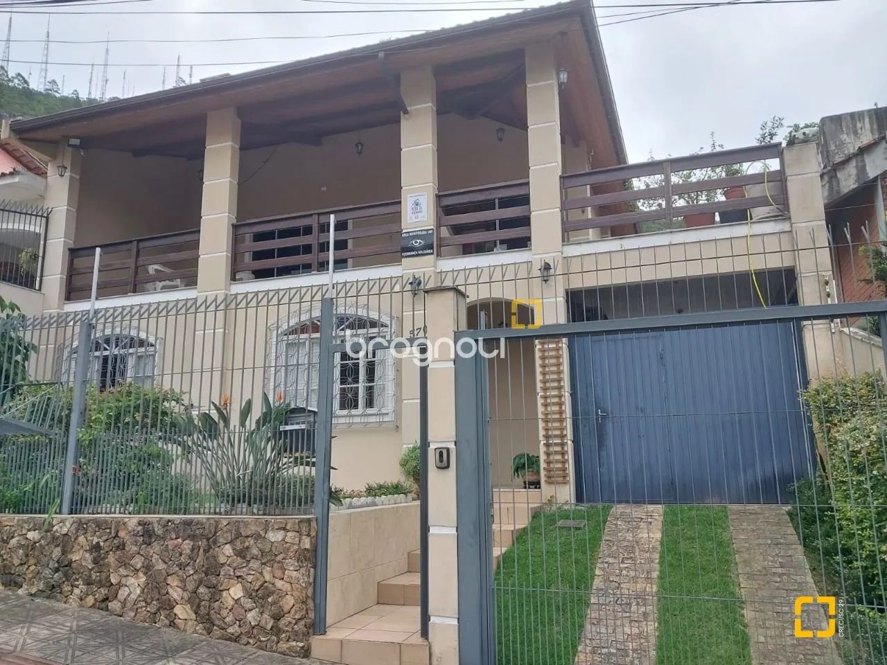Casa Trindade reformada 290mts de construção 4 quartos 3 vgs 5 wcs - Foto 5