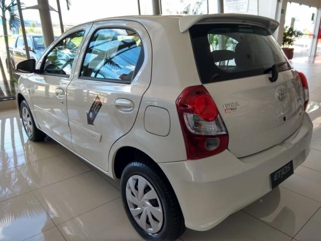TOYOTA ETIOS 1.3 X 16V FLEX 4P 2019 - Foto 4