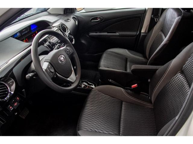 TOYOTA ETIOS 1.5 X PLUS 16V FLEX 4P 2019 - Foto 14