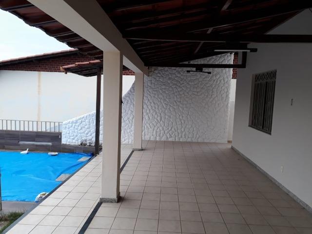 (R$600.000) Casa c/ Piscina, Terraço e Garagem Grande - Lote Inteiro no Bairro Vila Bretas - Foto 4