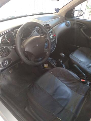 Ford Focus 1.6 8v - Foto 5