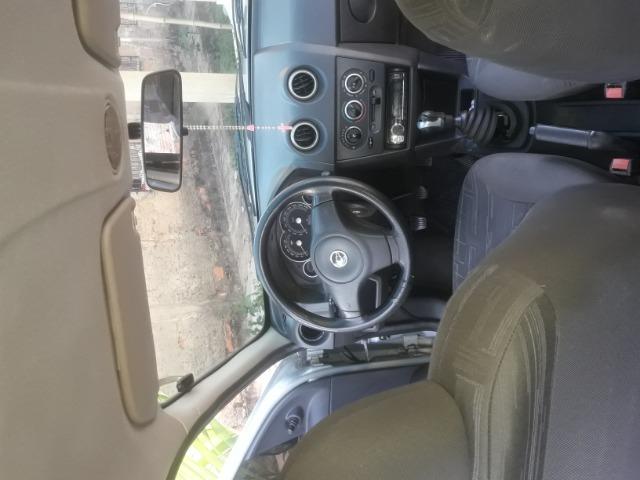 Prisma 1.4 , 2010, ar condicionado, direção hidraulica , travas elétricas, som mp3. - Foto 8