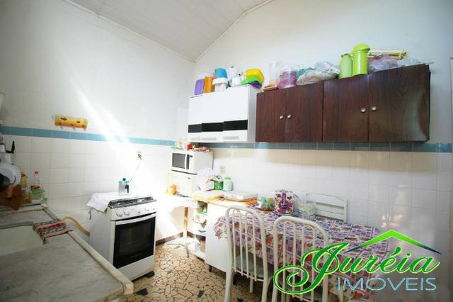 Casa térrea no centro de Peruíbe, 2 dormitórios, com documentção - Foto 3