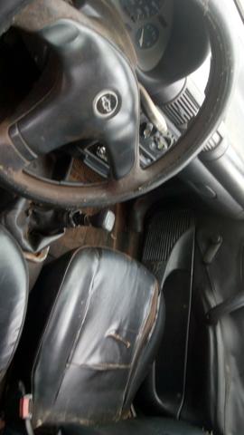 Vendo Corsa classic dispenso curiosos só chama quem intende do assunto .