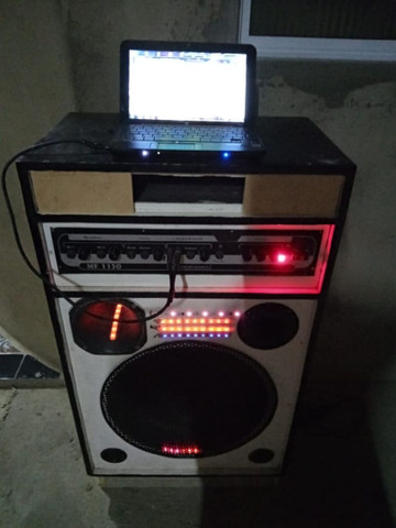 Vendo caixa de som profissional amplificada