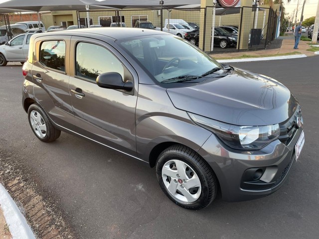 FIAT MOBI LIKE 1.0 CINZA