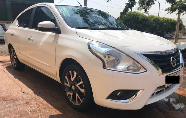 NISSAN VERSA 1.6 SL UNIQUE AUTOMÁTICO 2016/17