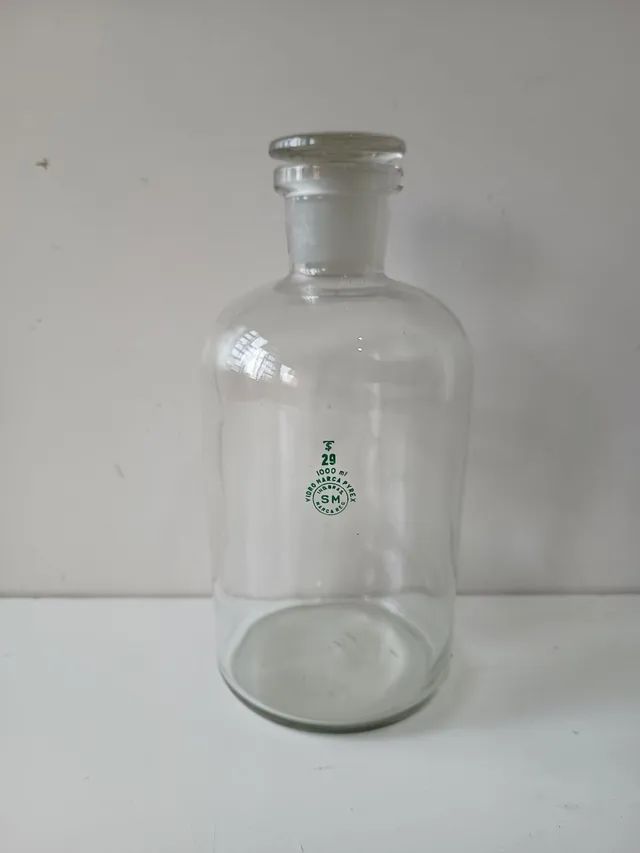 Vidro de farmácia antigo 