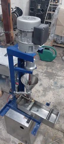 Mine extrusora vertical 16mm para laboratorio ou pequenos perfis 