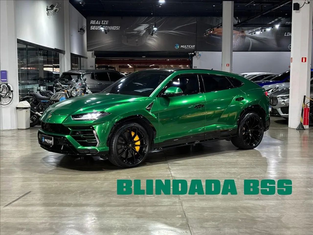 LAMBORGHINI URUS Usados e Novos