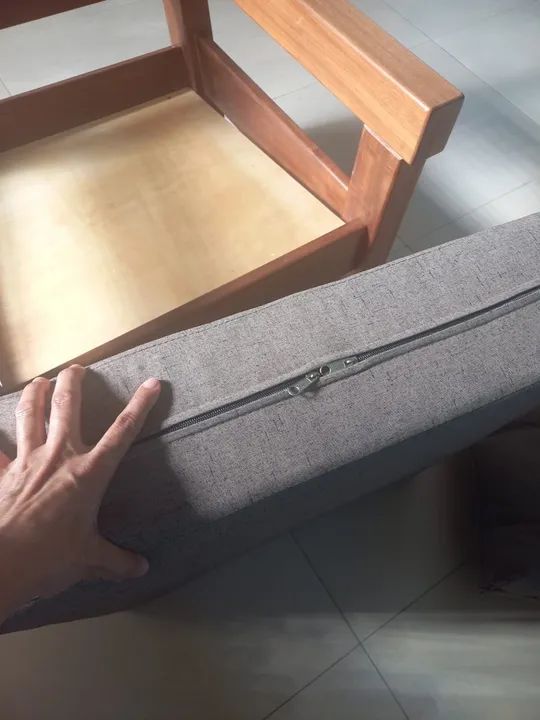 Cadeira de Madeira de lei  - Foto 3