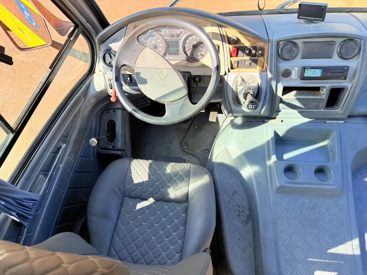 Microônibus Volare V8L 4x4 ano 2012/2013 motor cumins isf 4cc em cascavel,PR - Foto 12