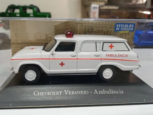 Miniatura Veraneio Ambulância 1/43 Carros de Serviço