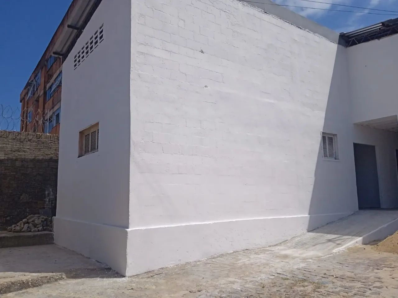 Oferta Exclusiva !!! Galpão Duplex  500 m² ao Lado do Shopping Benfica, Localização Privil