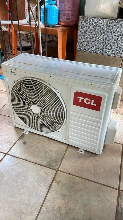Ar Condicionado TCL 24000 BTUs Split Semi Novo - Foto 2