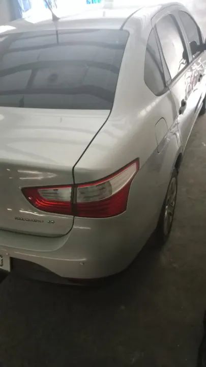 Grand Siena 2019 carro financiado restam 36 parcelas à ser pagas - Foto 2