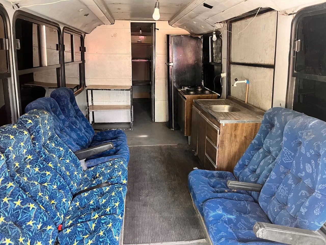 Motorhome 2008 motor o 500 Mercedes bens mesmo do Atego 2426 - Foto 8