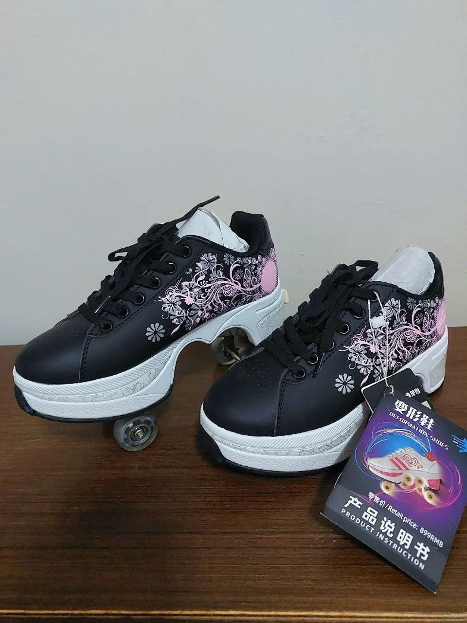 Tênis Feminino com Rodinhas - Floral