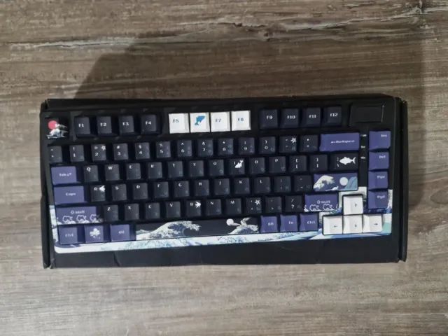 Teclado Mecânico Womier SK80 com tela OLED64285877470211120