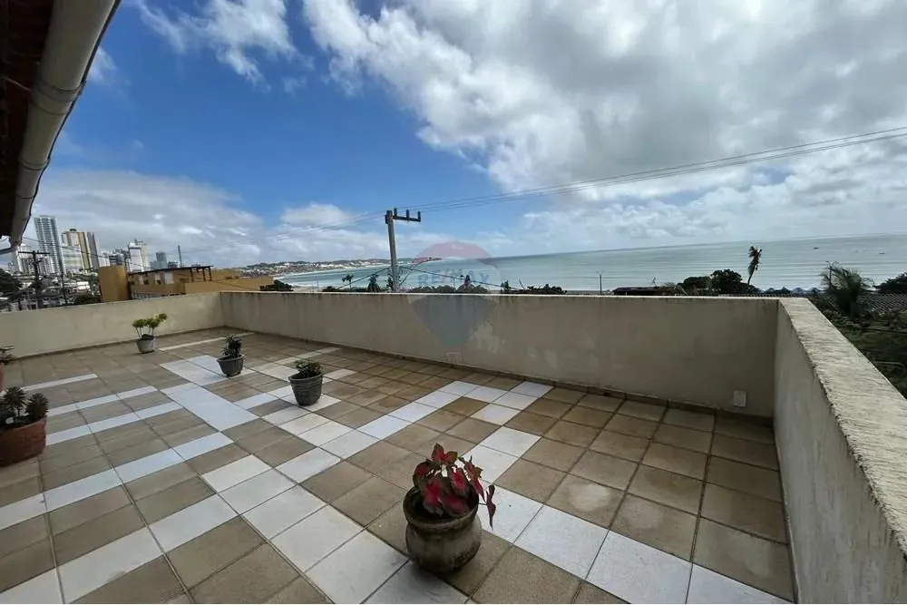 Casa com vista para o mar e Morro do Careca, Dois pavimentos independentes e localização p