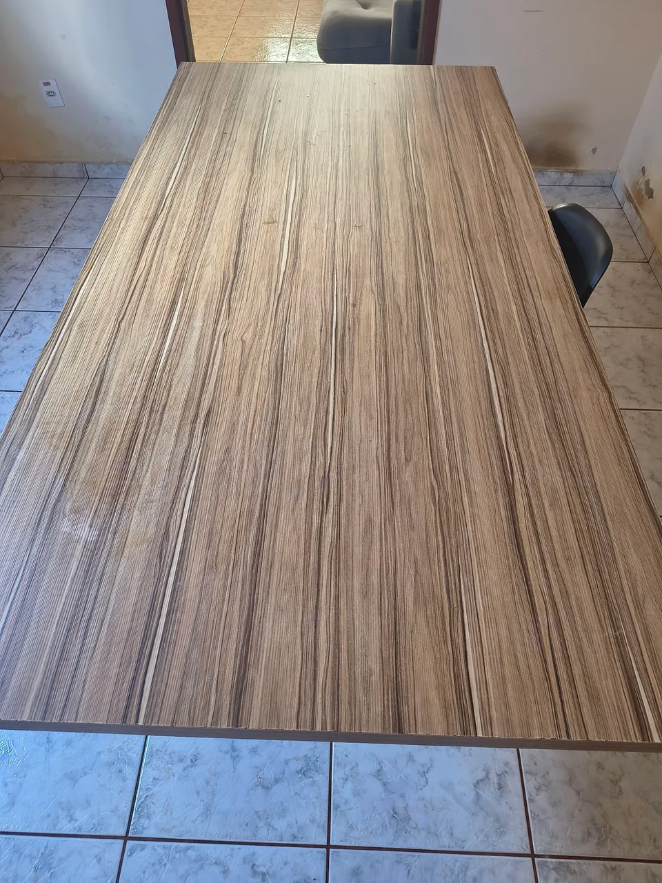 Mesa de Jantar Amadeirada