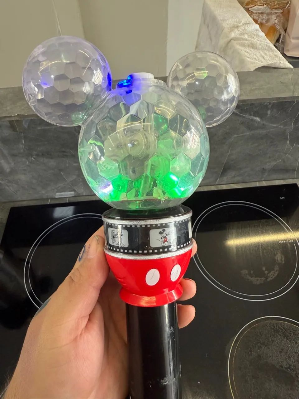 Varinha Mágica Mickey Mouse com Luzes e Som - Foto 2