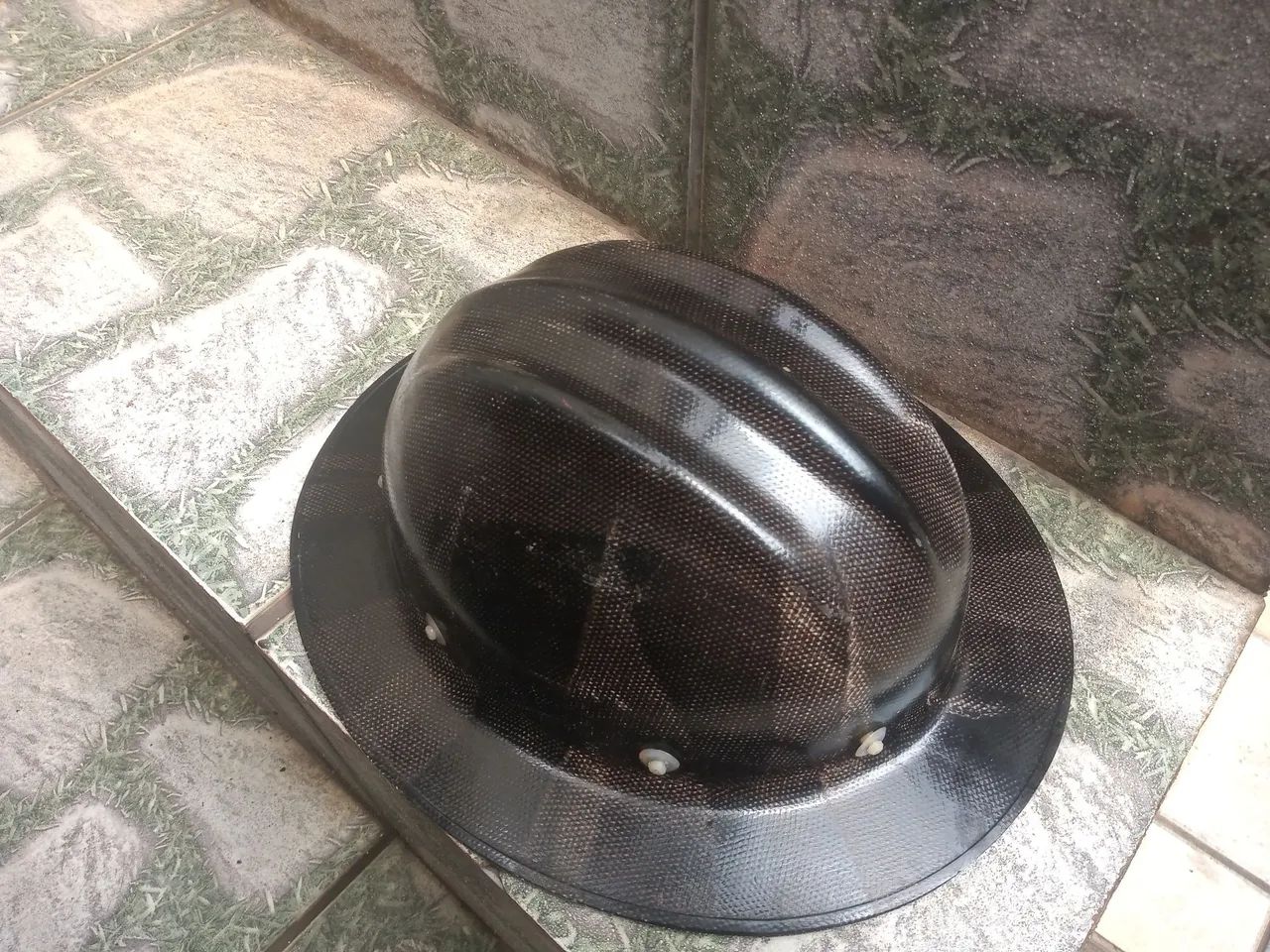 Capacete operário antigo 428514459686031363