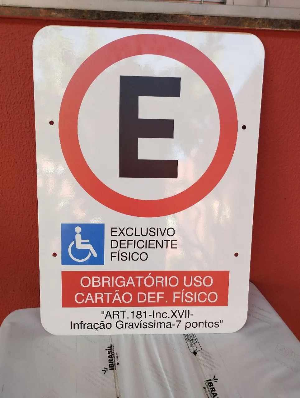 Placa de estacionamento para deficiente 