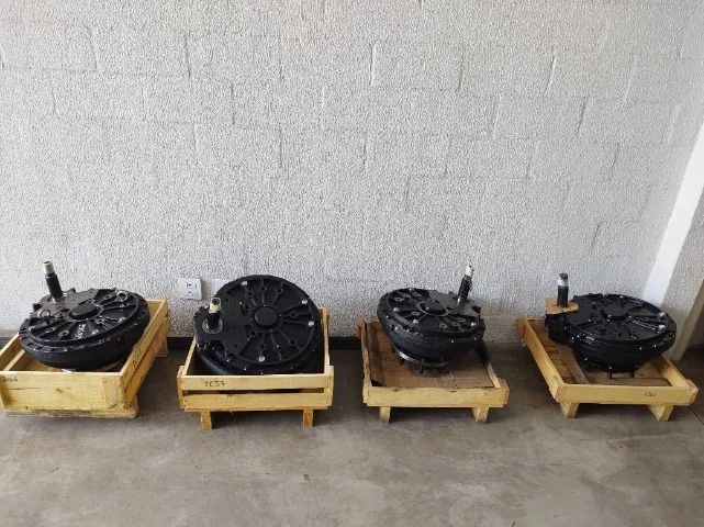 Cubo Redutor Redução Colheitadeira New Holland TC55 TC57 Redução