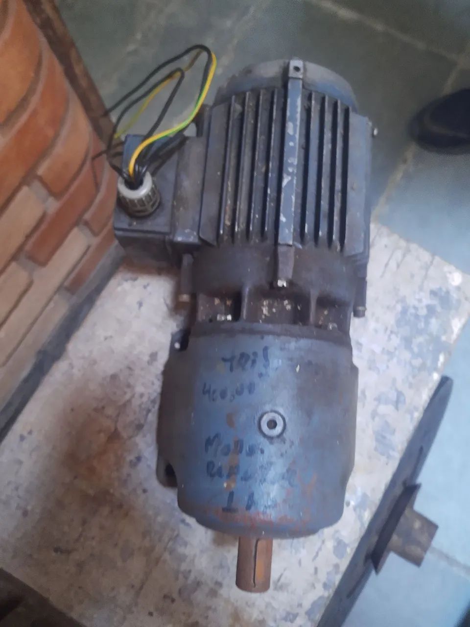 Motor trifásico modo redutor 1 hp - Foto 2