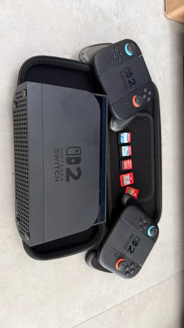 Nintendo Switch 2 + 4 joycons - Seminovo