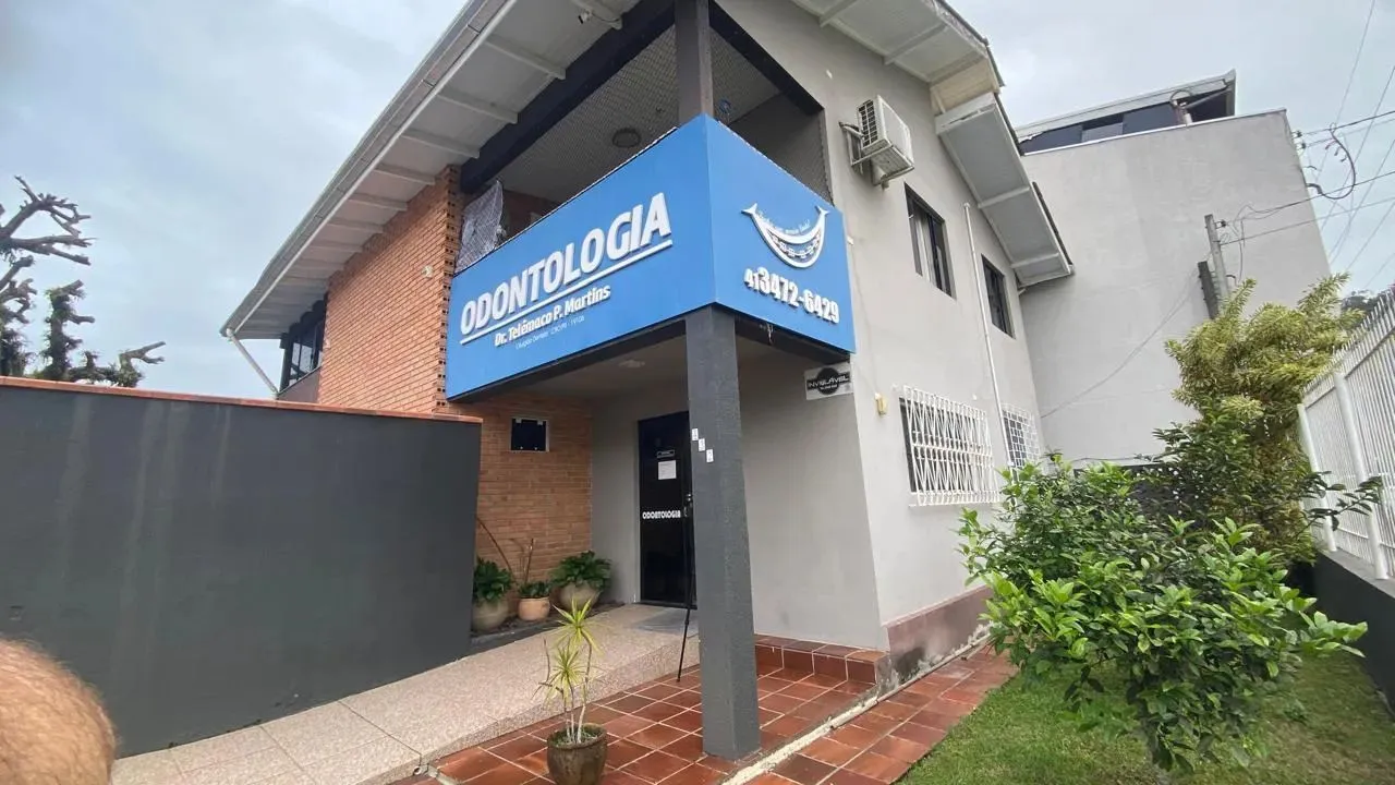 Sobrado para Venda em Guaratuba, Centro, 3 dormitórios, 1 suíte, 2 banheiros, 2 vagas
