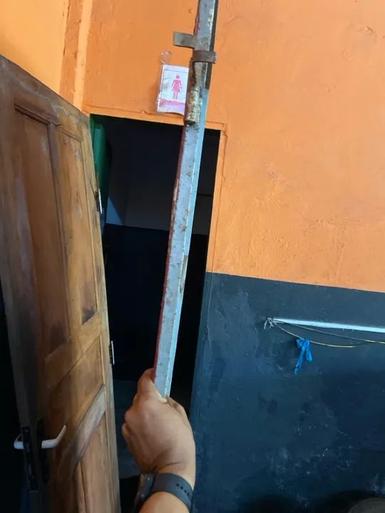 Portão de aço - vedado  - Foto 2