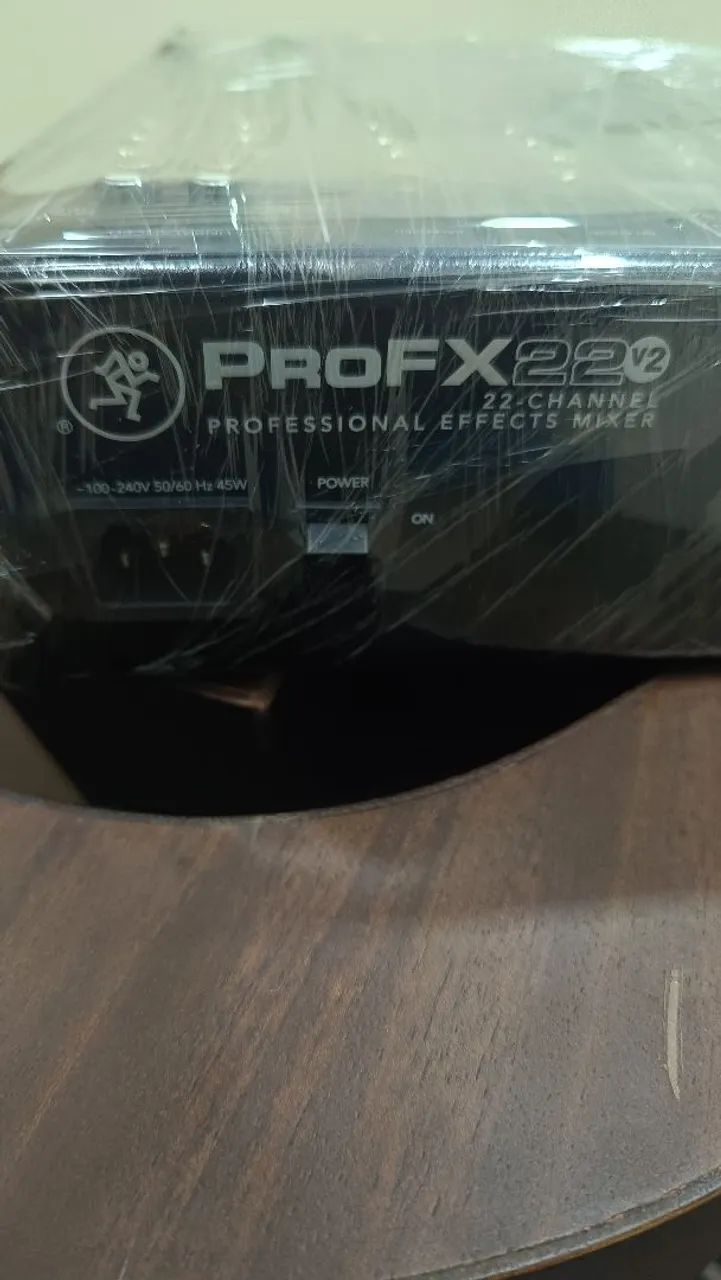 Mesa de Som Profx 220v 22 Canais