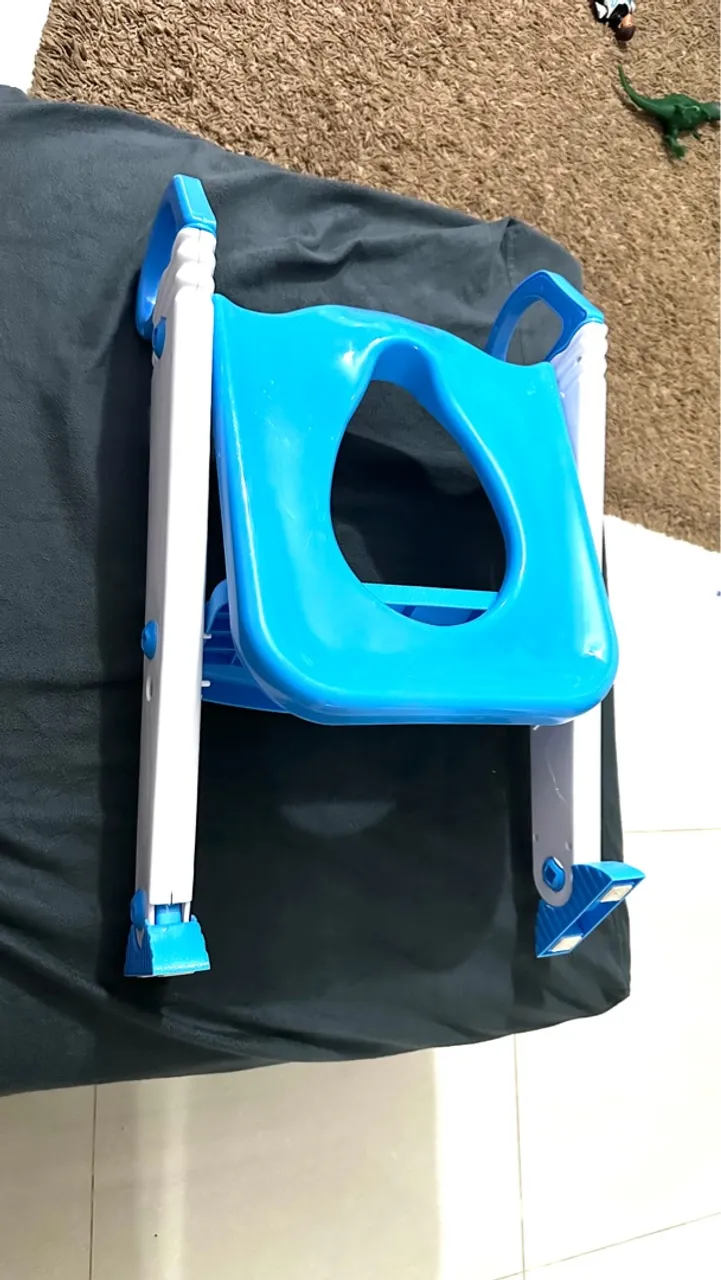 Assento Redutor Infantil Azul com Escada