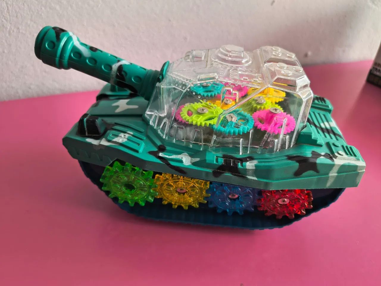 Tanque de Brinquedo com Engrenagens Coloridas - Foto 2