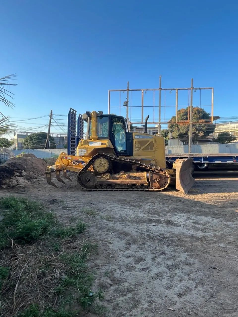 Trator de esteira Caterpillar D6N