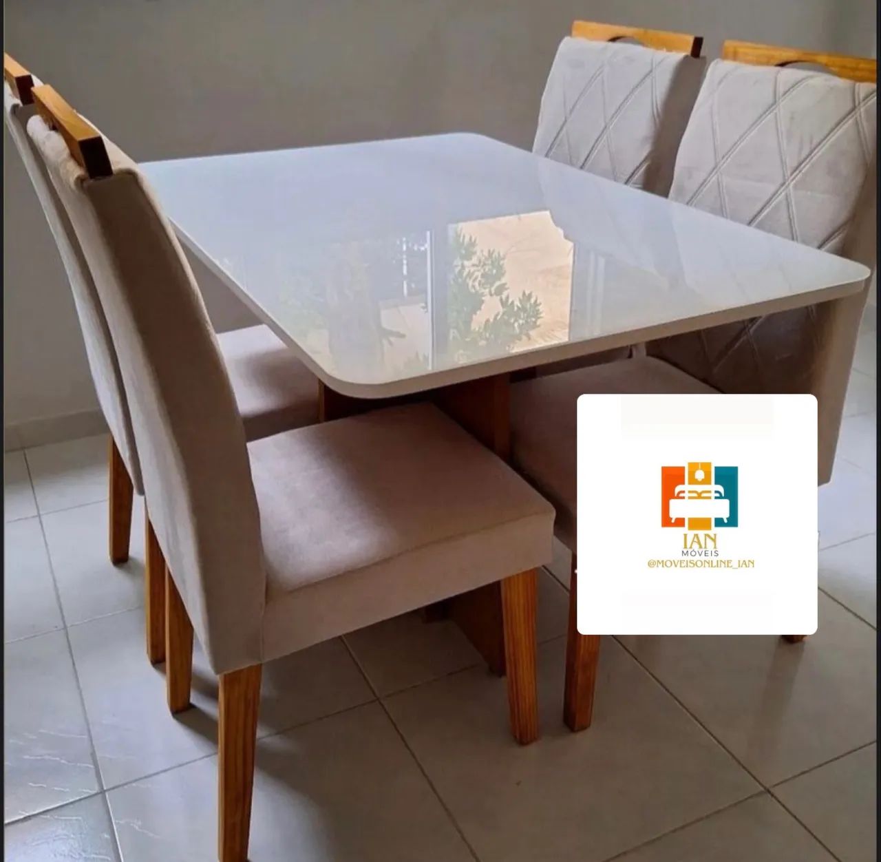 Mesa de Jantar 4 Cadeiras Nova da fábrica 