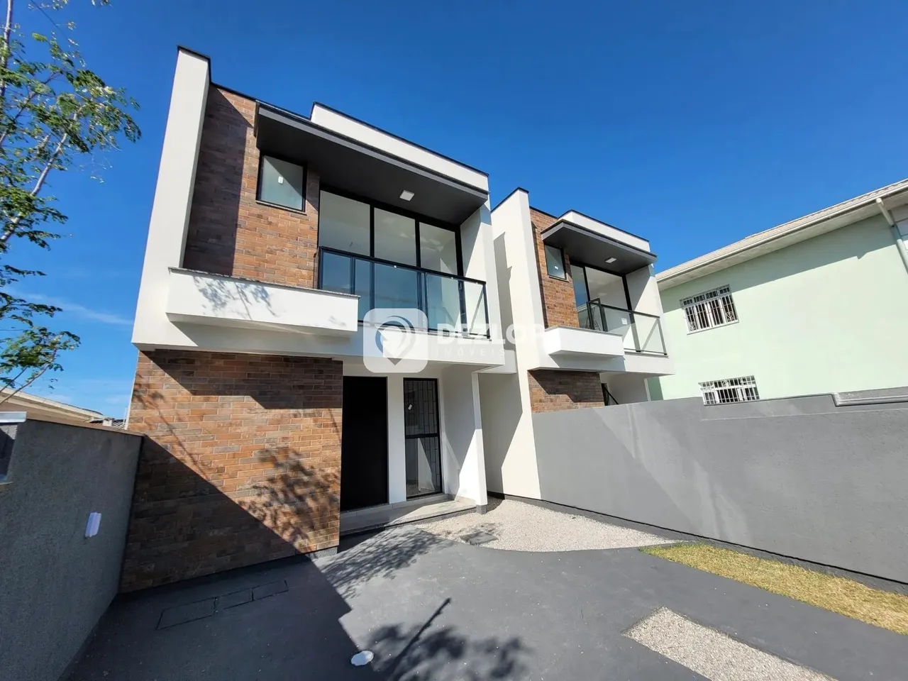 Sobrado à venda em Areias, São José SC