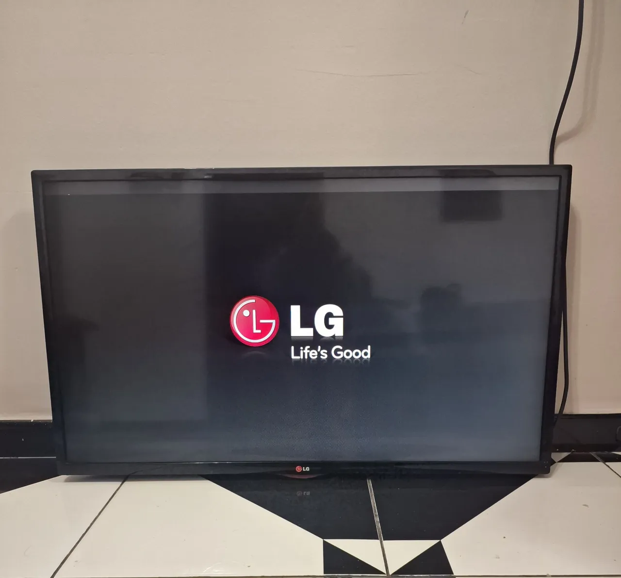 Vendo TV LG de 39 Polegadas Modelo:39LN5400