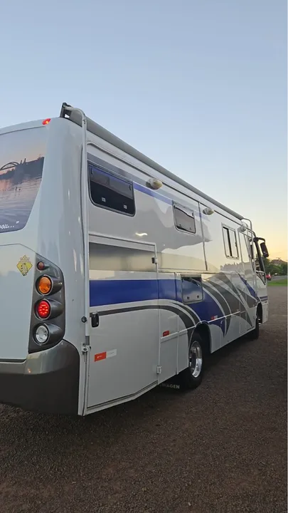 Ônibus para viagens - em ótimo estado!