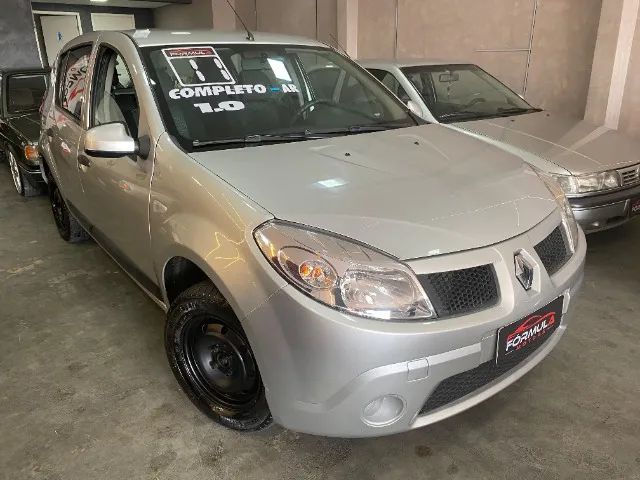 RENAULT SANDERO 2011  