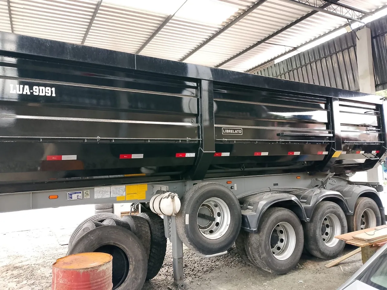 carreta caçamba librelato 30m3