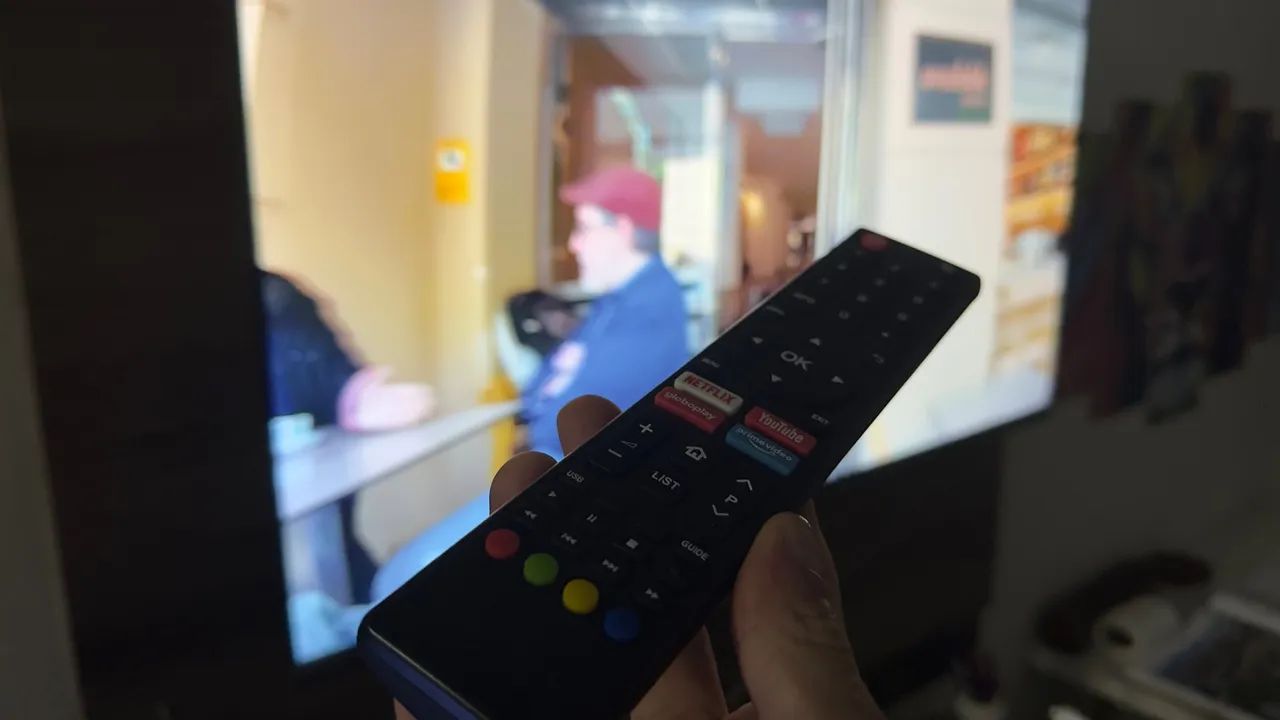 Smart TV 40? com controle remoto