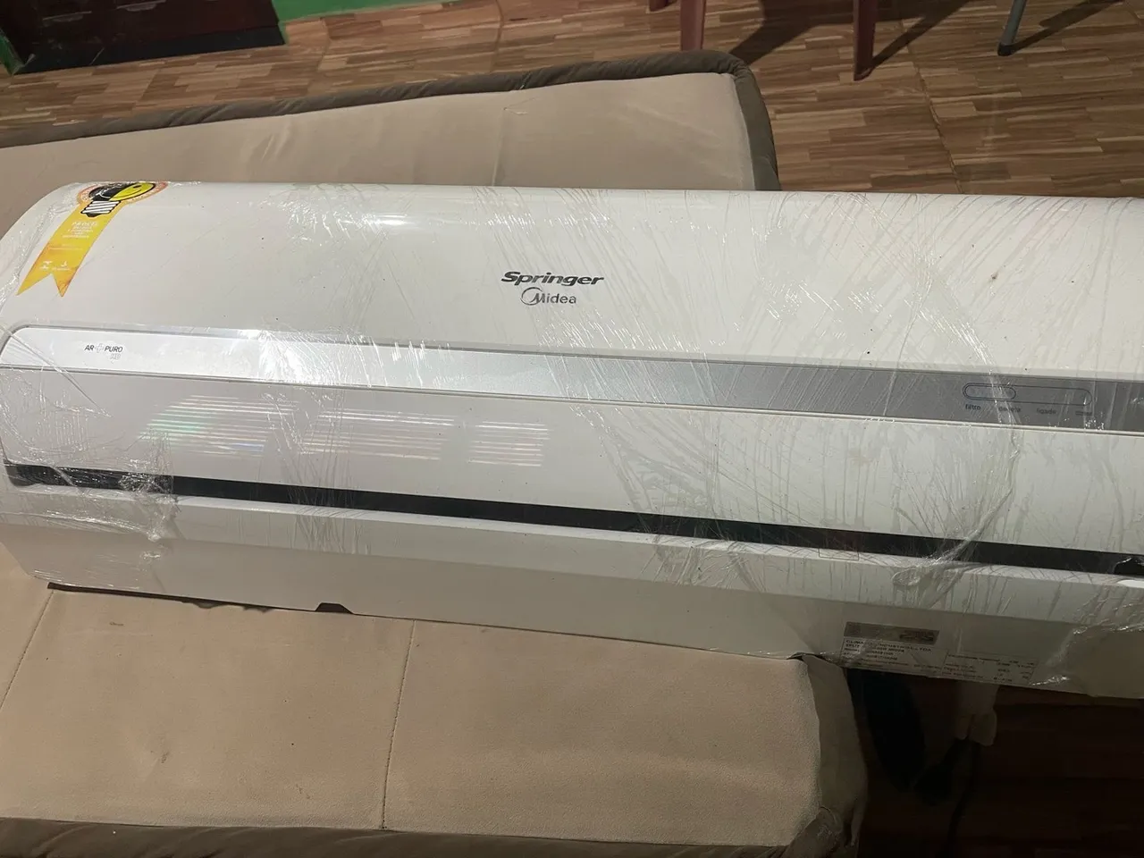 VENDO CENTRAL DE AR 1400 REAIS